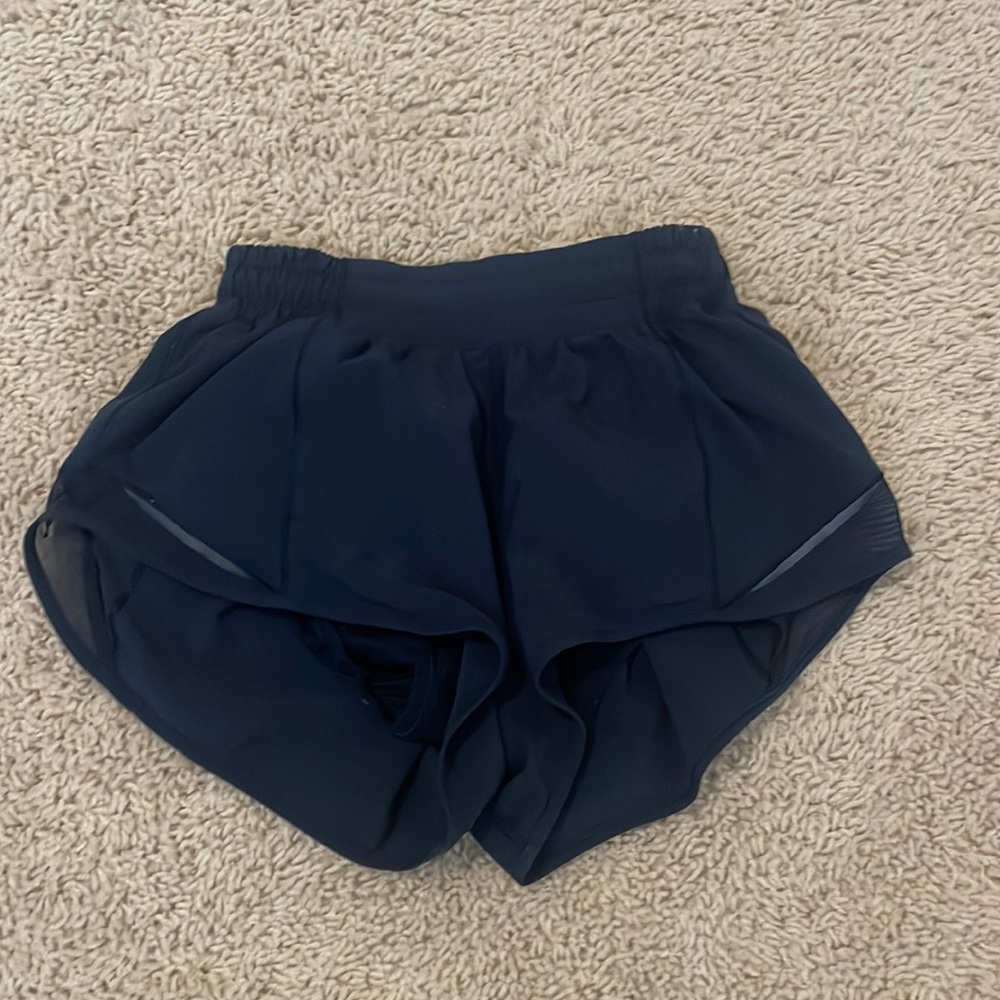 Hotty hot 2.5 low rise shorts size 2